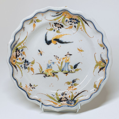 Assiette en faïence de Lyon à décor de deux chinois - XVIIIe siècle