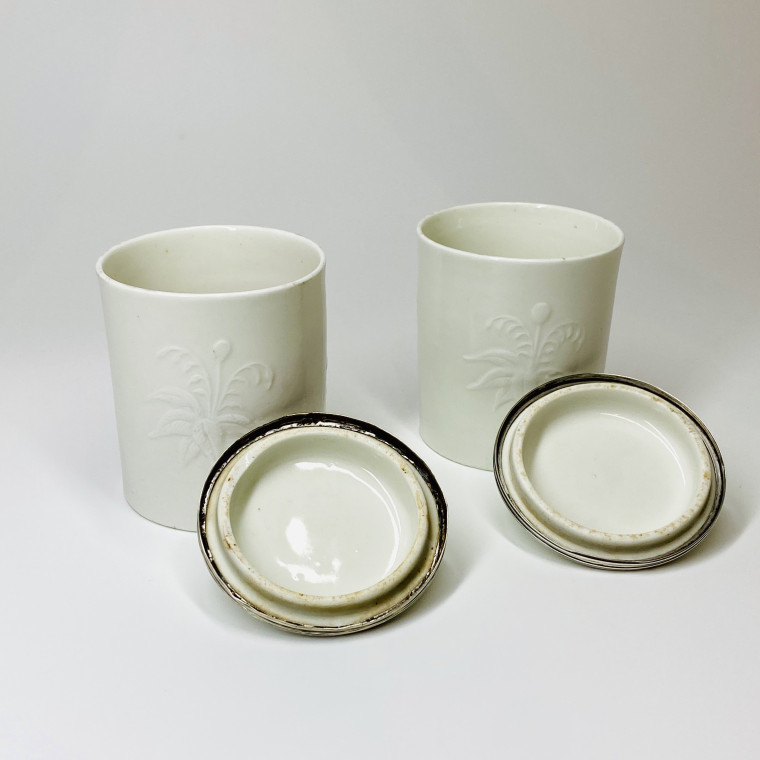 Saint-Cloud - Paire de pots à pommade - XVIIIe siècle