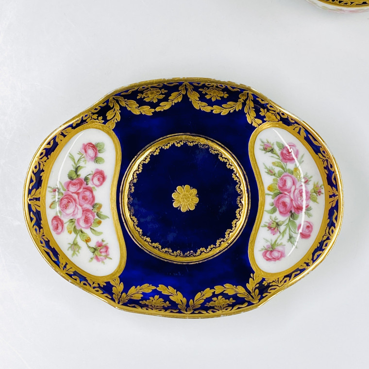 Sèvres soft porcelain ecuelle - Eighteenth century