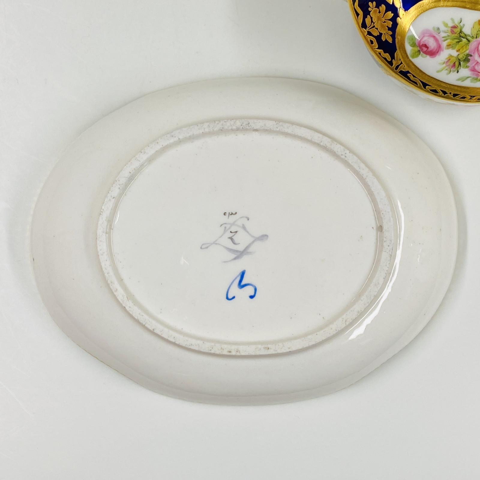 Sèvres soft porcelain ecuelle - Eighteenth century