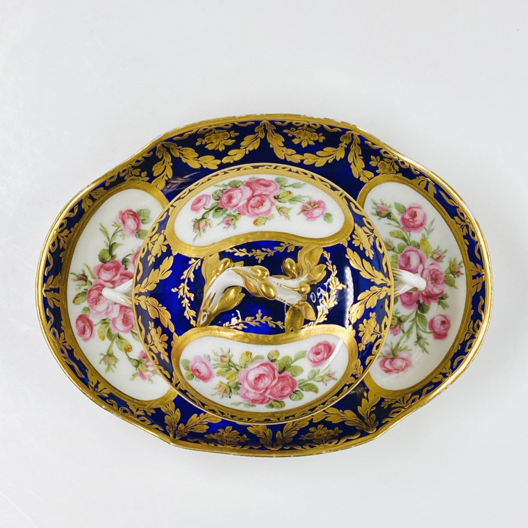 Sèvres soft porcelain ecuelle - Eighteenth century