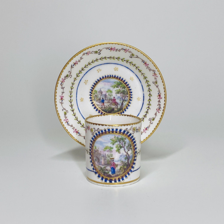 Tasse en porcelaine tendre de Sèvres - XVIIIe siècle
