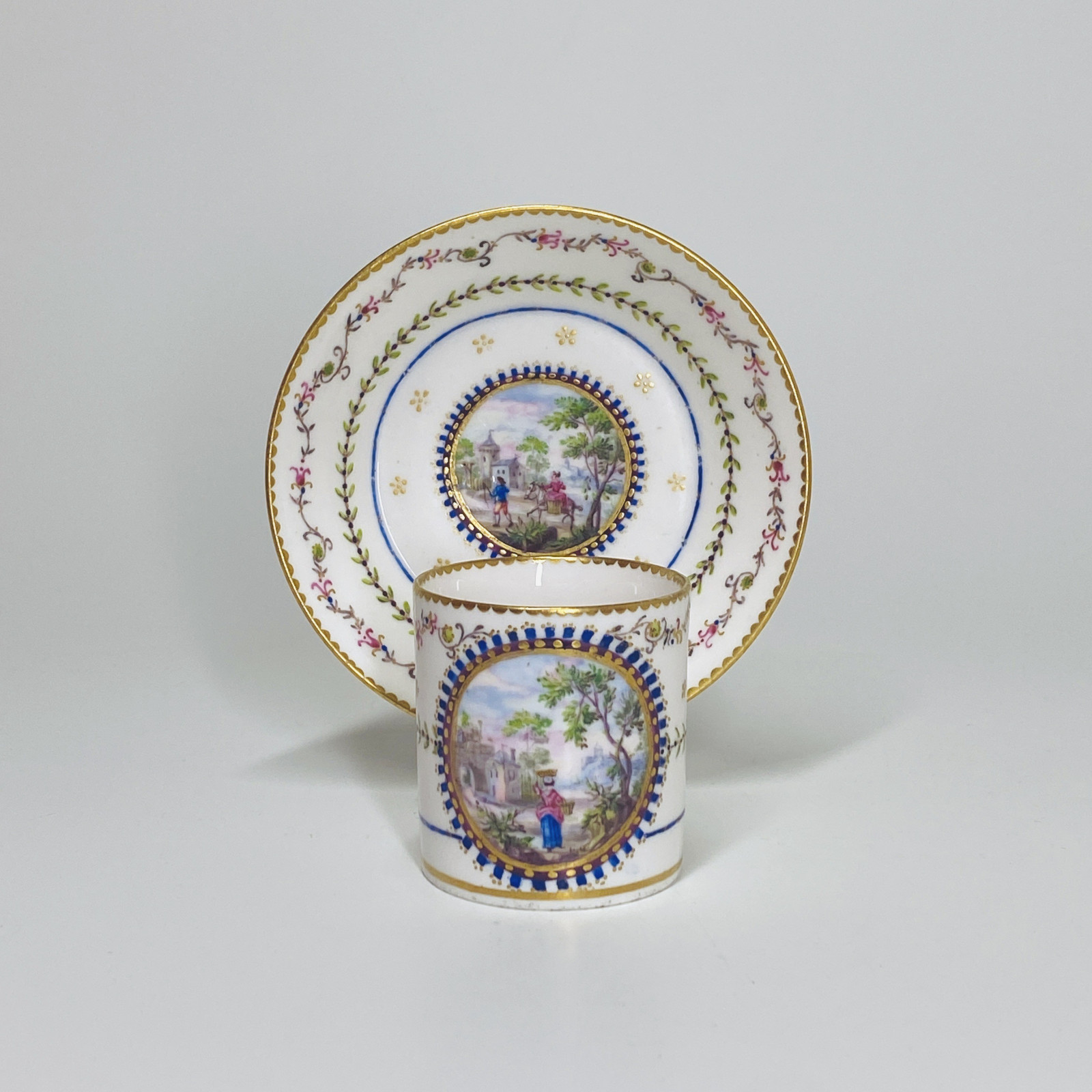 Tasse en porcelaine tendre de Sèvres - XVIIIe siècle
