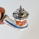 Pipe en porcelaine de Meissen à décor dans le style Kakiemon - Vers 1730
