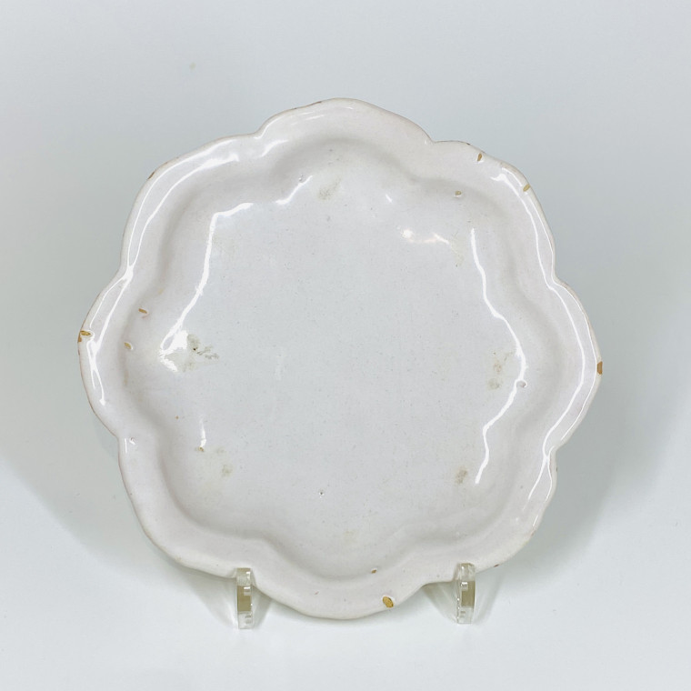 Assiette trompe l'oeil en faïence de Moustiers - XVIIIe siècle