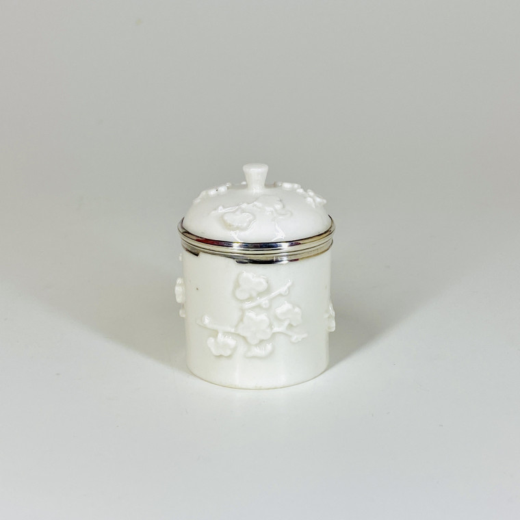 Pot à fard en porcelaine tendre de Saint-Cloud - XVIIIe siècle