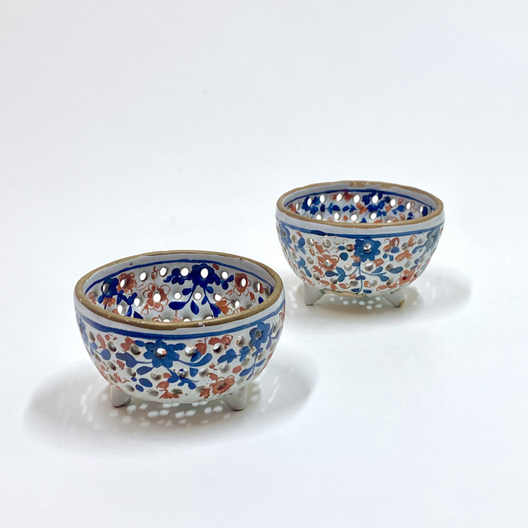 Paire de petits égouttoirs en faïence de Delft ou Allemagne - XVIIIe siècle