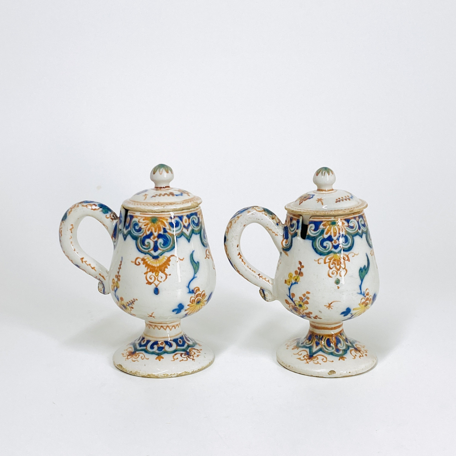 Paire de Moutardiers en faïence de Delft - XVIIIe siècle