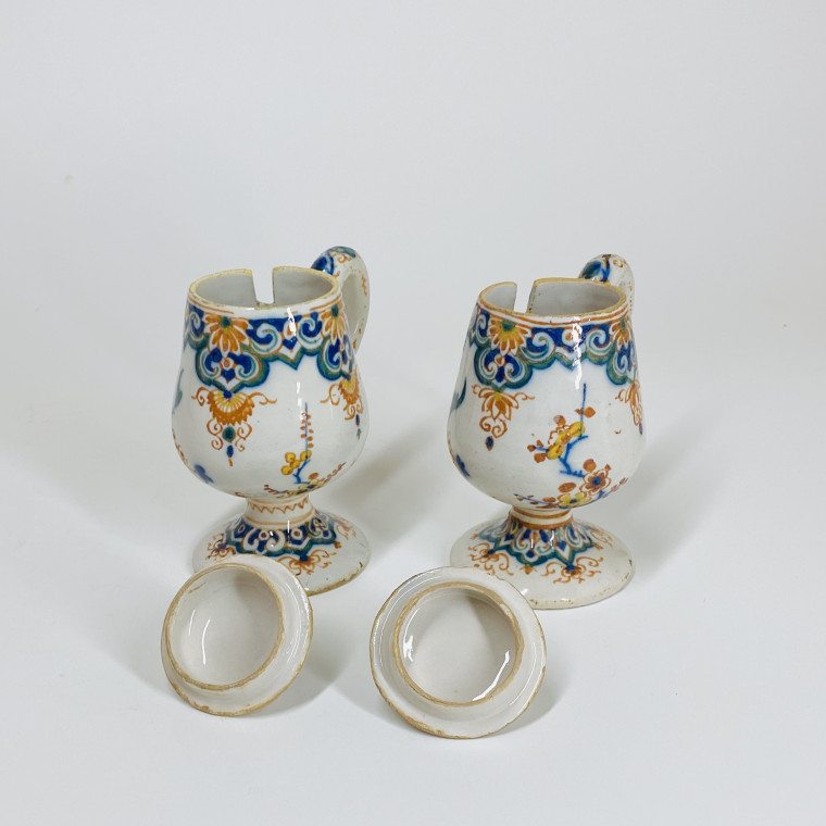 Paire de Moutardiers en faïence de Delft - XVIIIe siècle