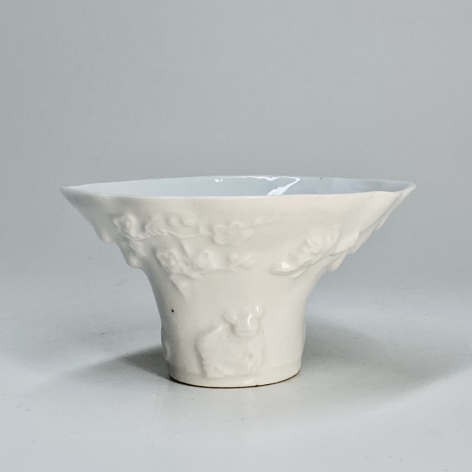 Libatory cup "Blanc de Chine" - Kangxi period (1662-1722)