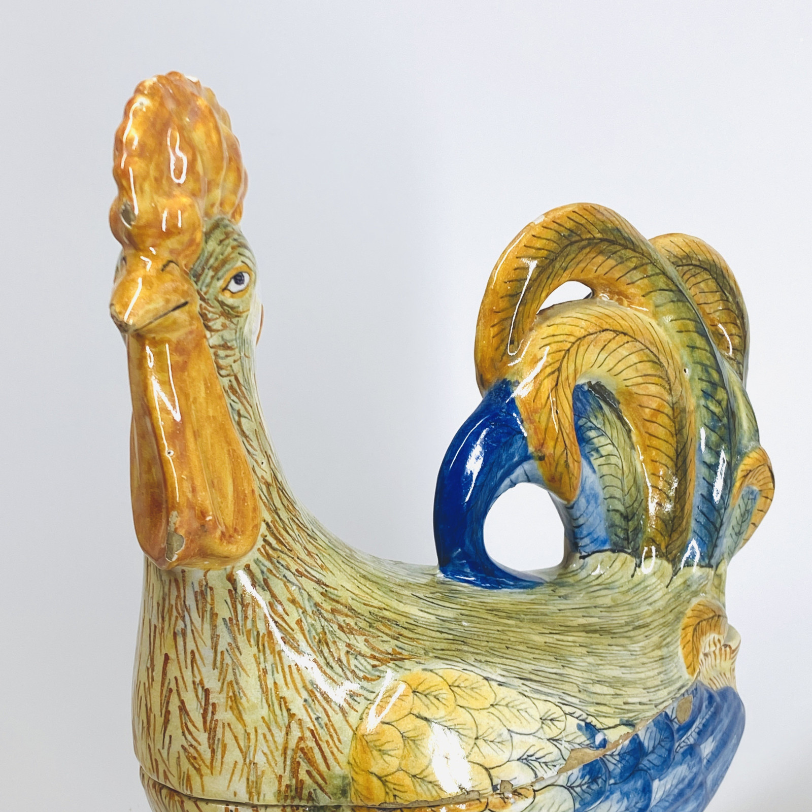 Pesaro (Italy) - Terrine in trompe l'oeil in polychrome earthenware depicting a rooster - Around 1800