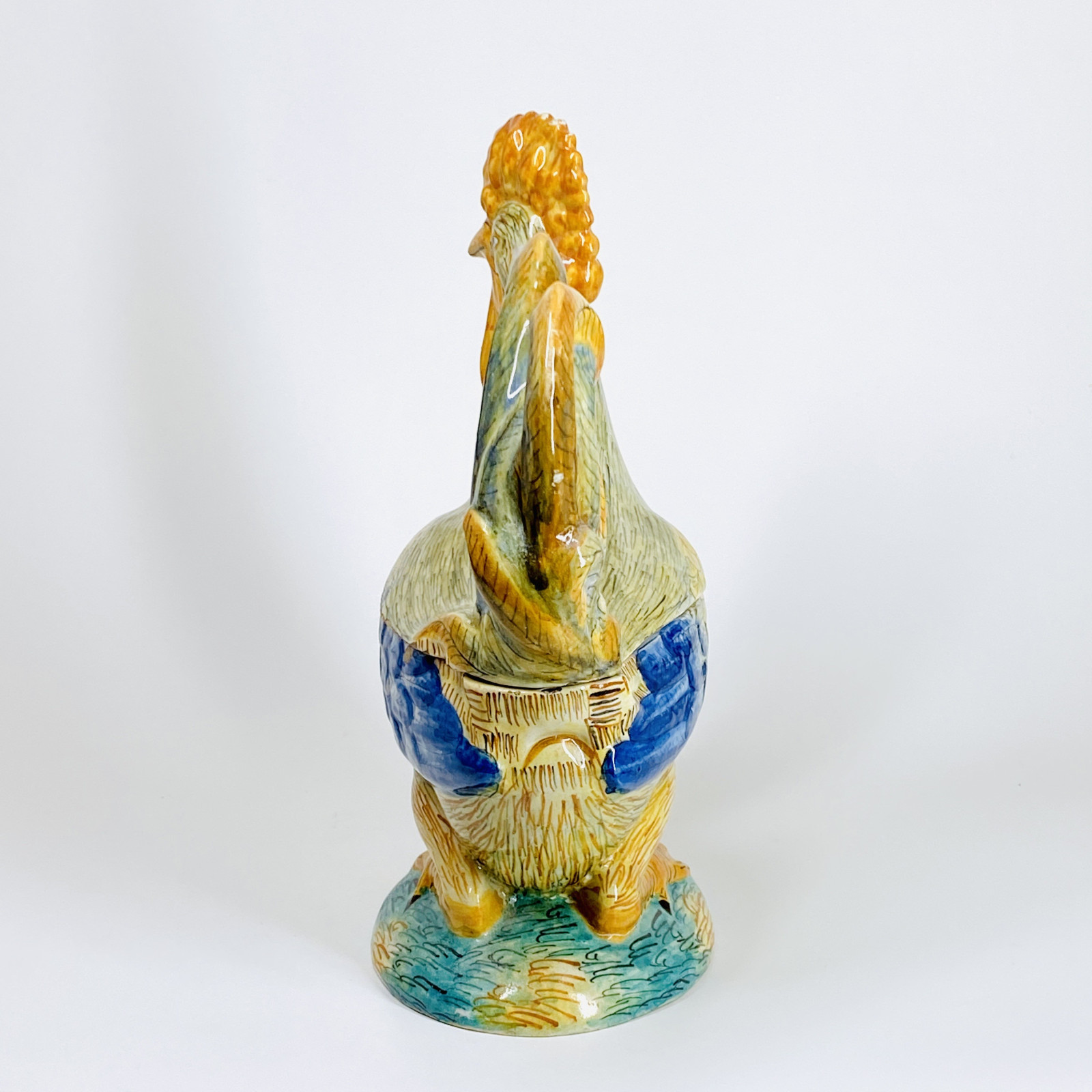 Pesaro (Italy) - Terrine in trompe l'oeil in polychrome earthenware depicting a rooster - Around 1800