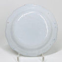 Saint-Omer - Assiette à décor bianco sopra bianco - XVIIIe siècle