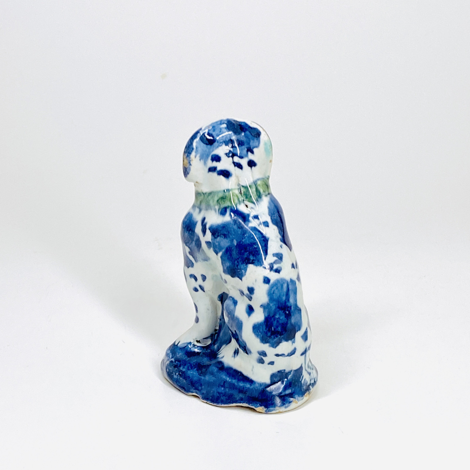 Delft - Statuette figurant un chien - XVIIIe siècle