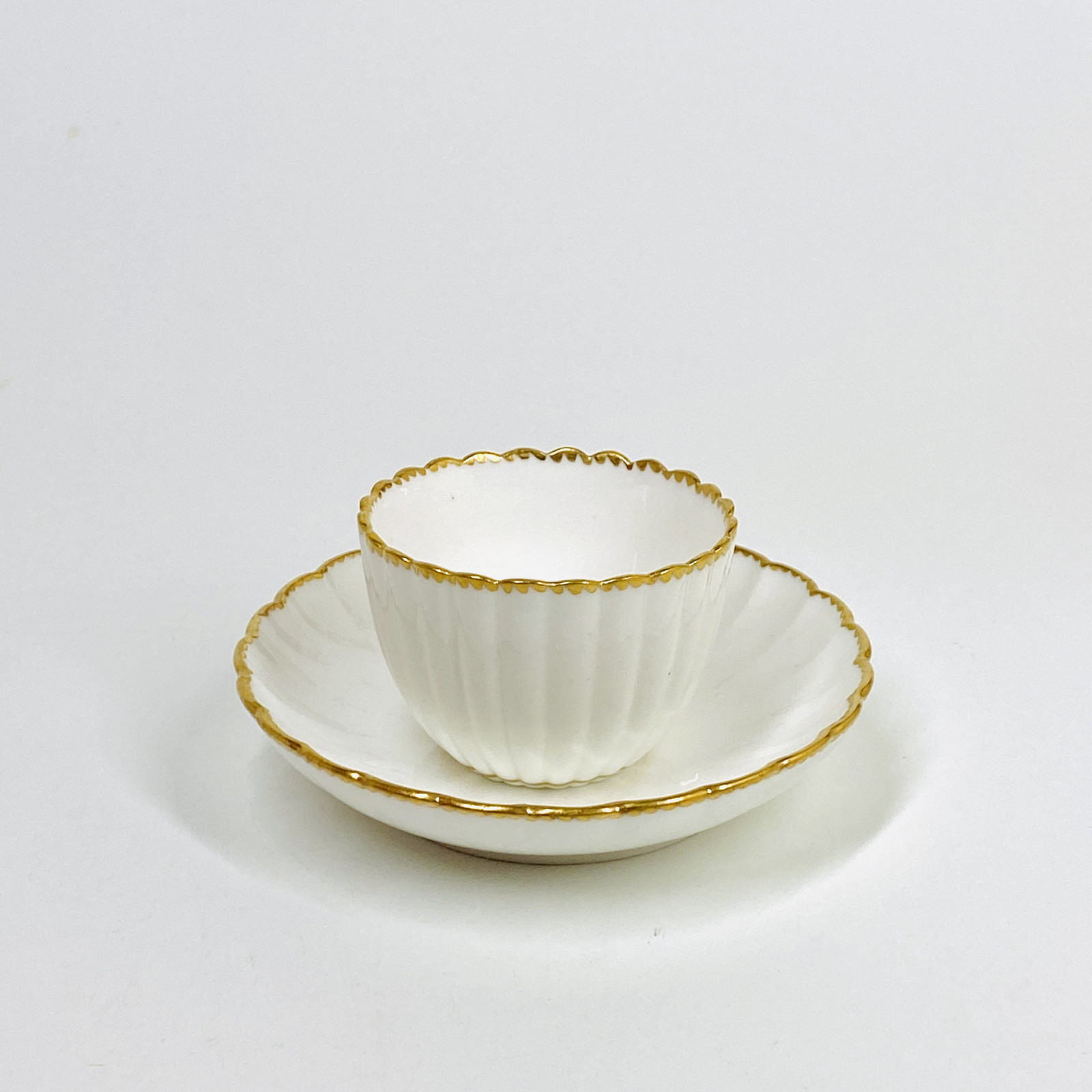 Sèvres - Soft porcelain teacup - Eighteenth century