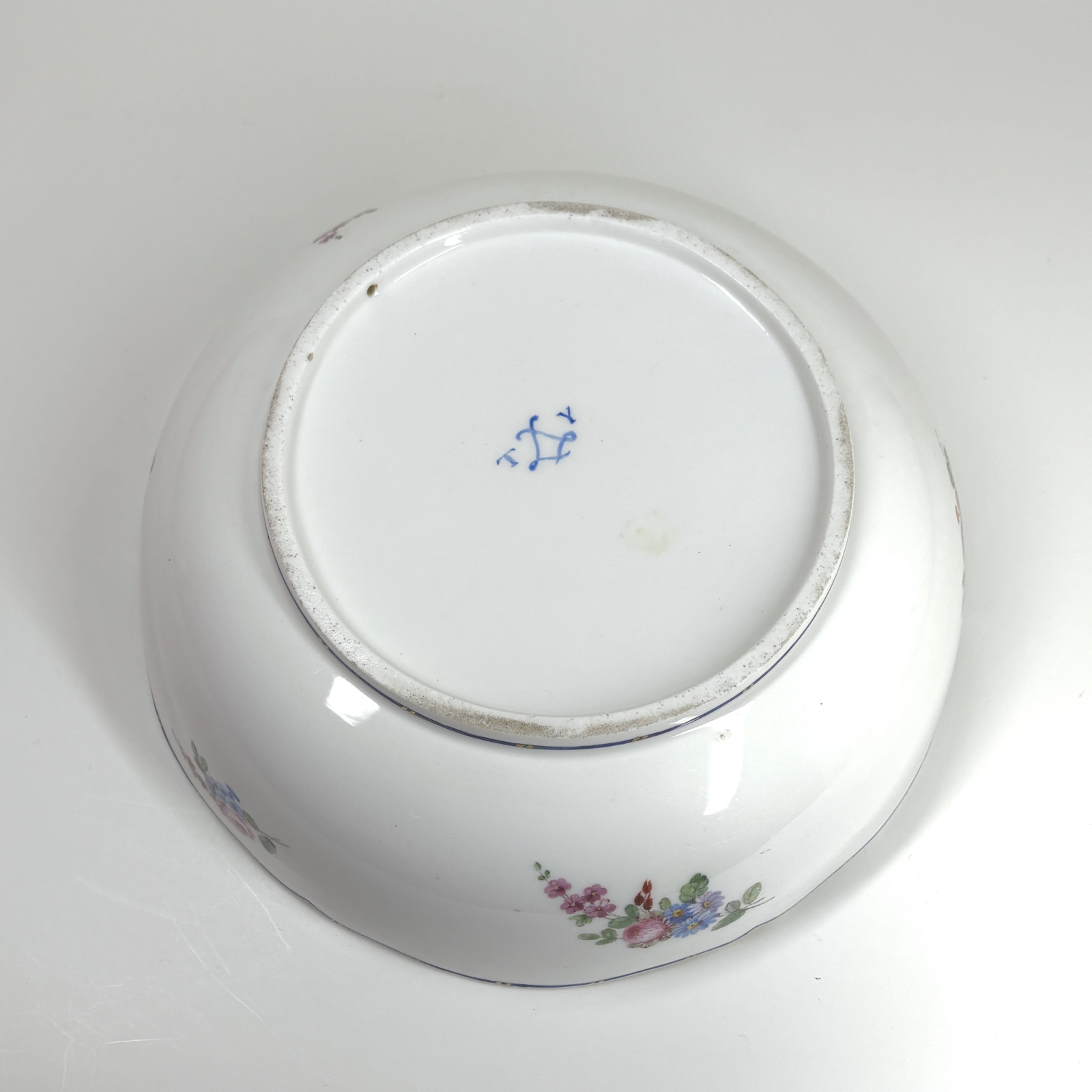 Soft porcelain bowl from Sèvres - Eighteenth century - SOLD