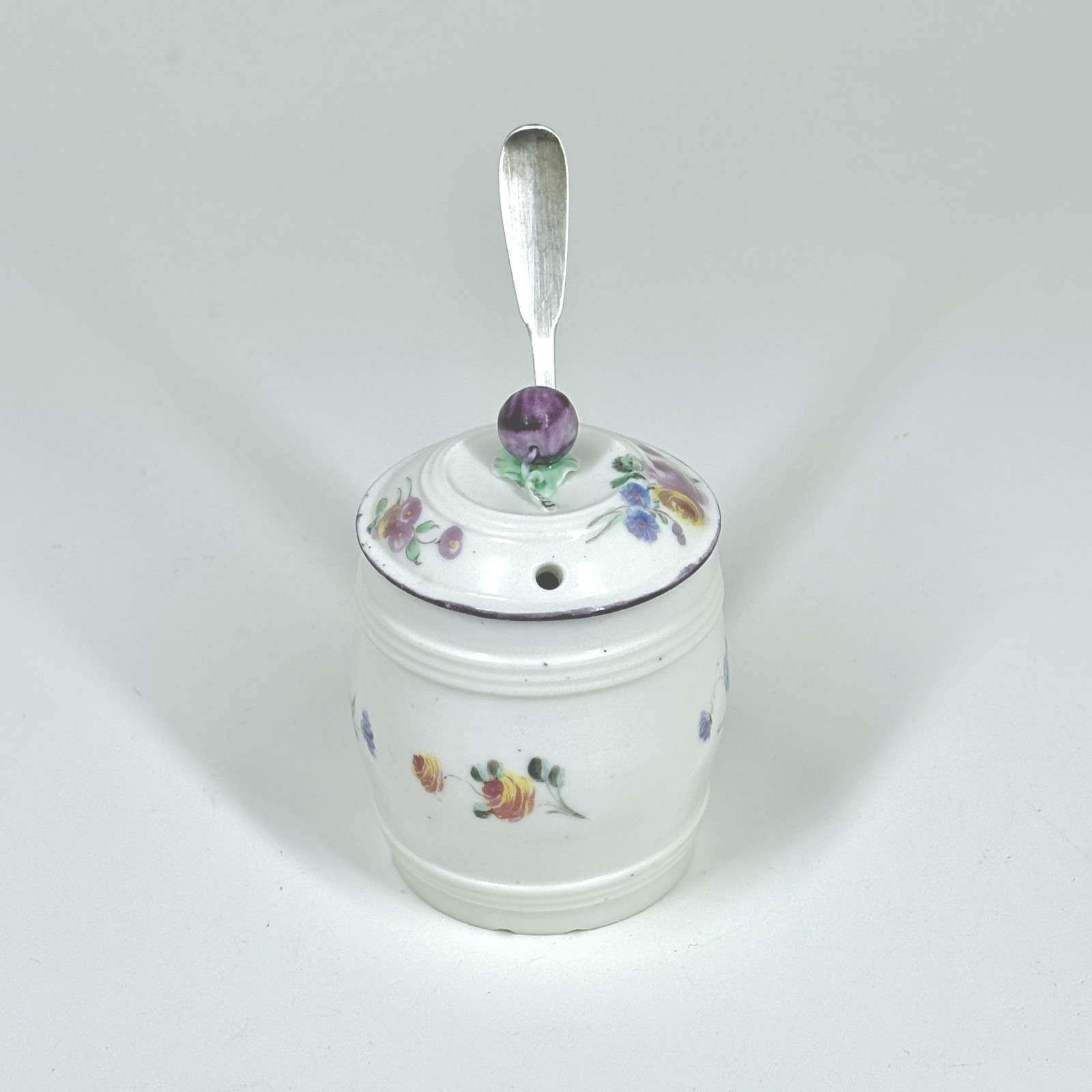 Moutardier en porcelaine de Mennecy - XVIIIe siècle