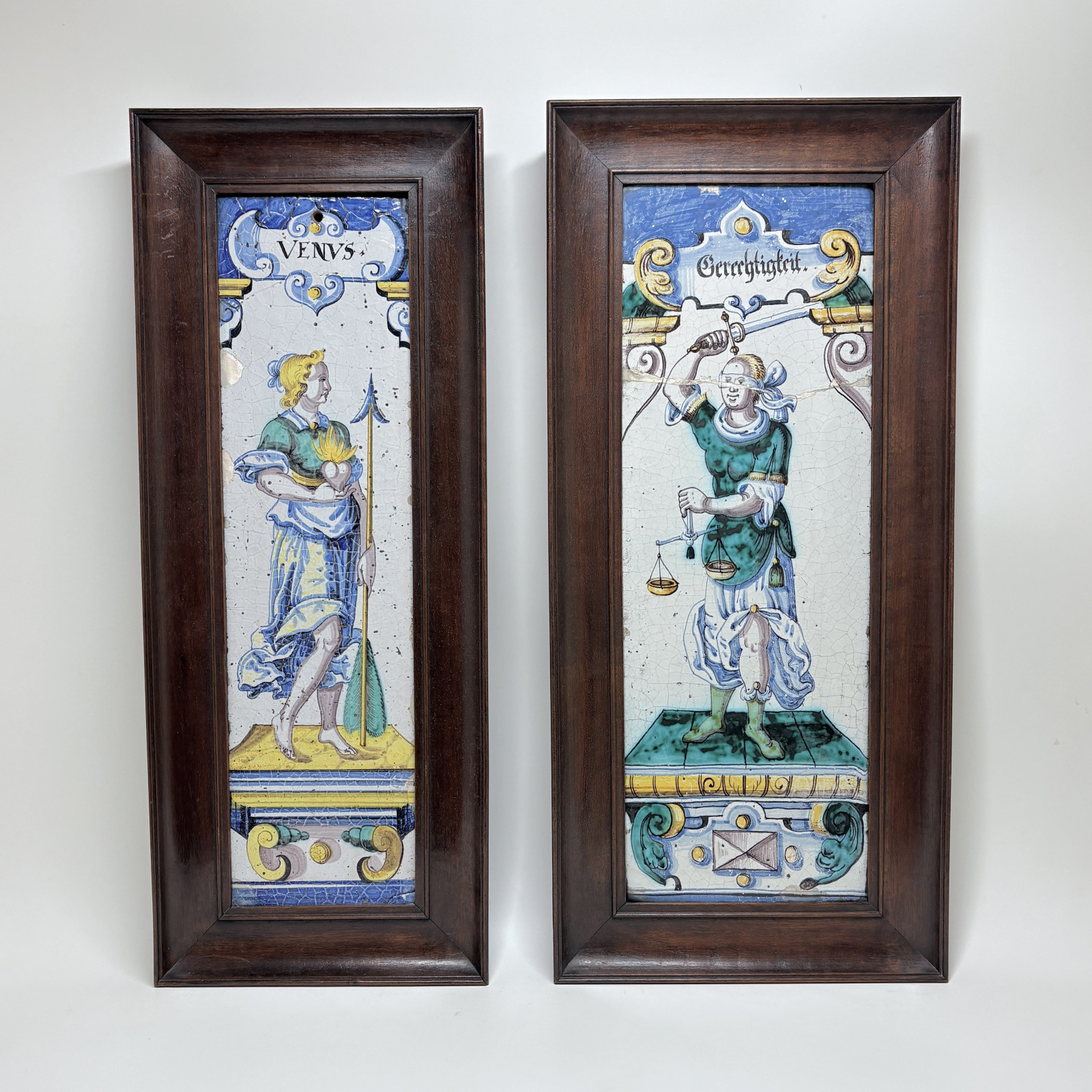 Deux plaques de poêle en faïence de Winterthur - Fin du XVIIe - Début du XVIIIe