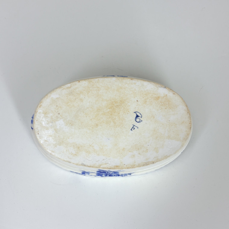 Beurrier en porcelaine tendre de Chantilly - XVIIIe siècle