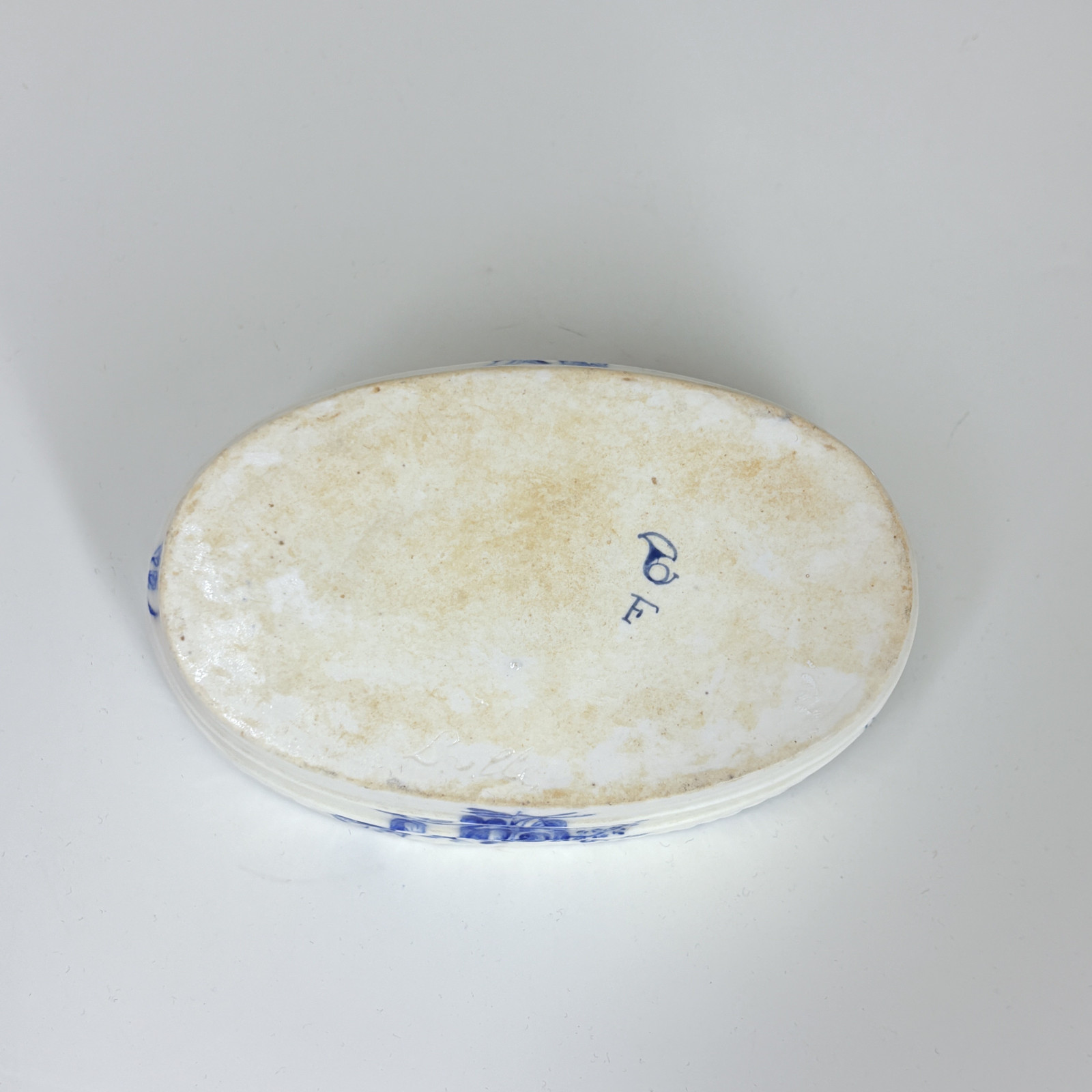 Beurrier en porcelaine tendre de Chantilly - XVIIIe siècle