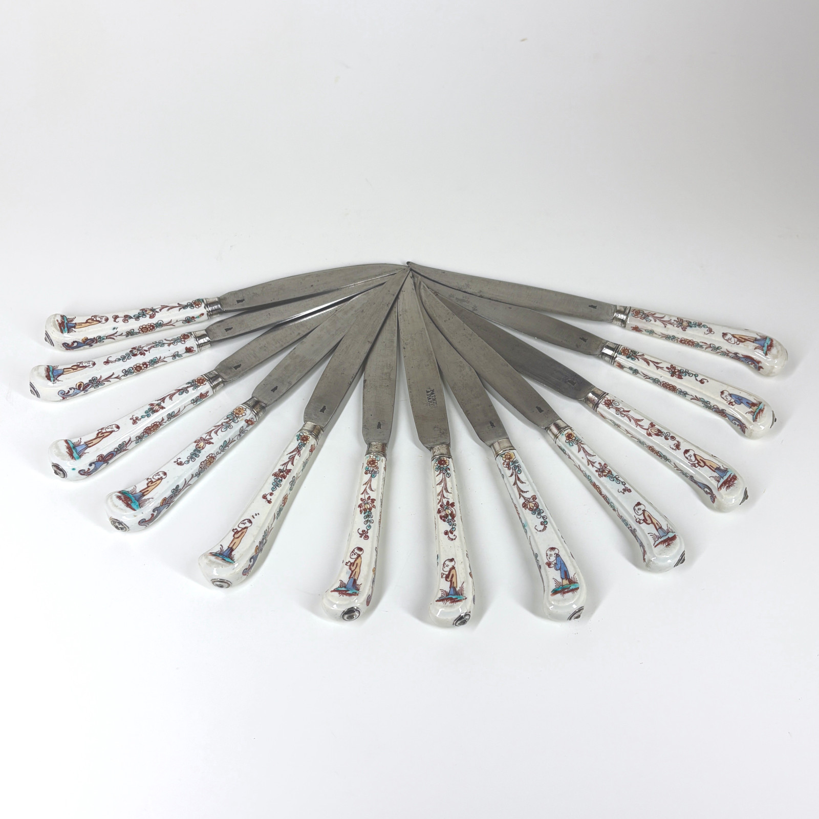 Set of twelve knives with Mennecy porcelain handles - Eighteenth century