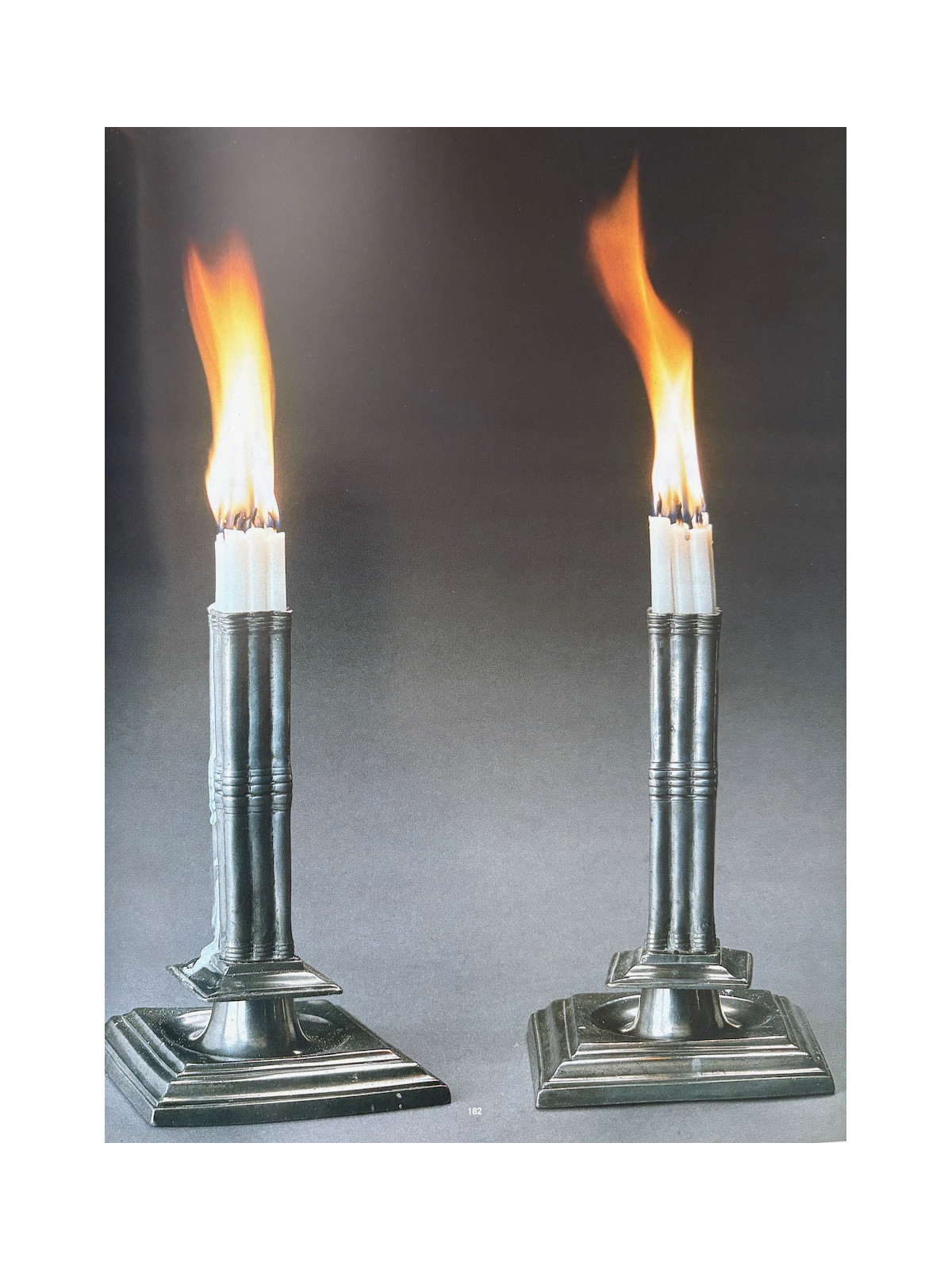 Rare pair of candlesticks called "À la financier" in Nevers earthenware - Mid-Seventeenth century