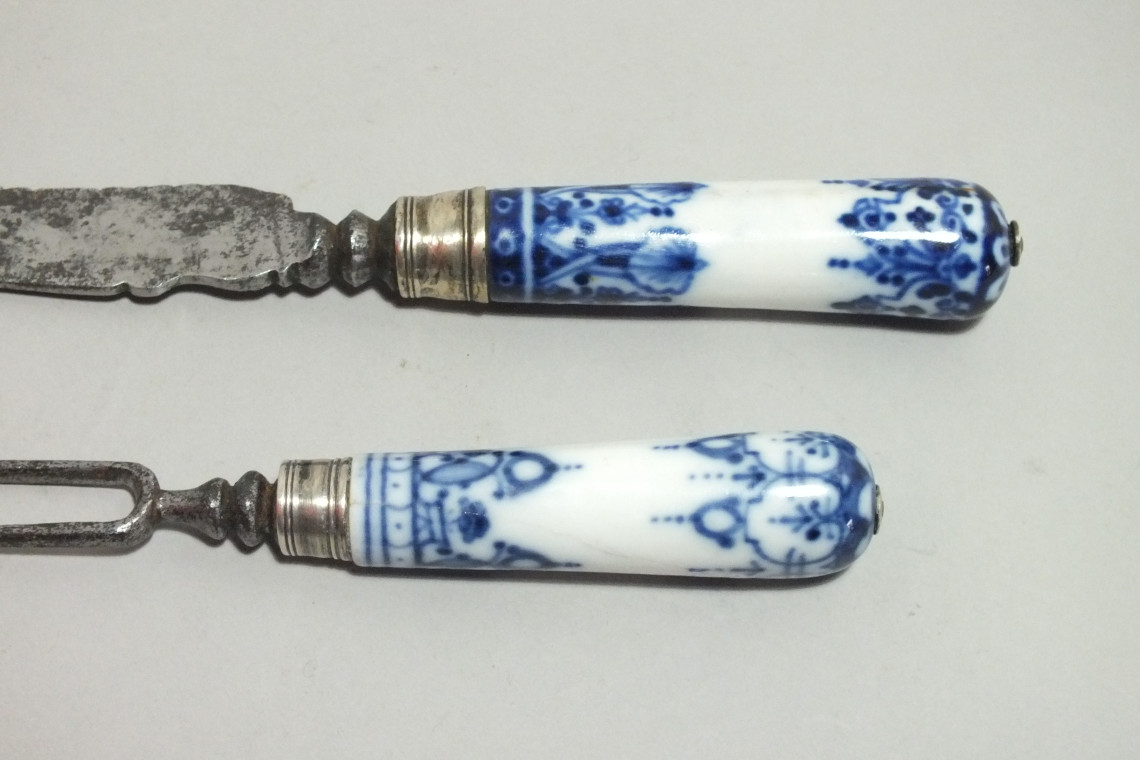 Couteau et fourchette en porcelaine tendre de Saint-Cloud - XVIIIe siècle