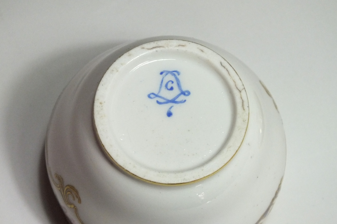 Sèvres - Sugar Pot Hébert - eighteenth century - 1759