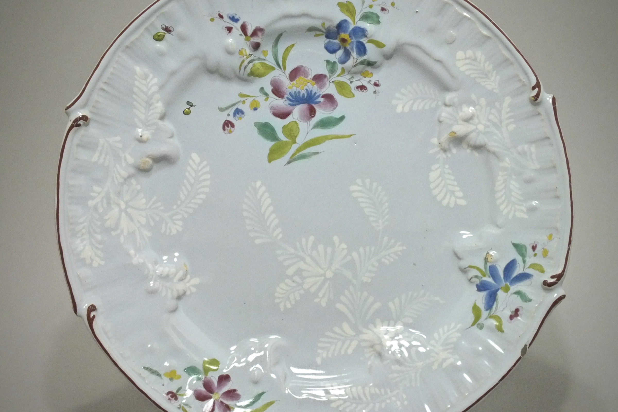 Saint-Amand-les-Eaux - Dish flower of India - Eighteenth Century