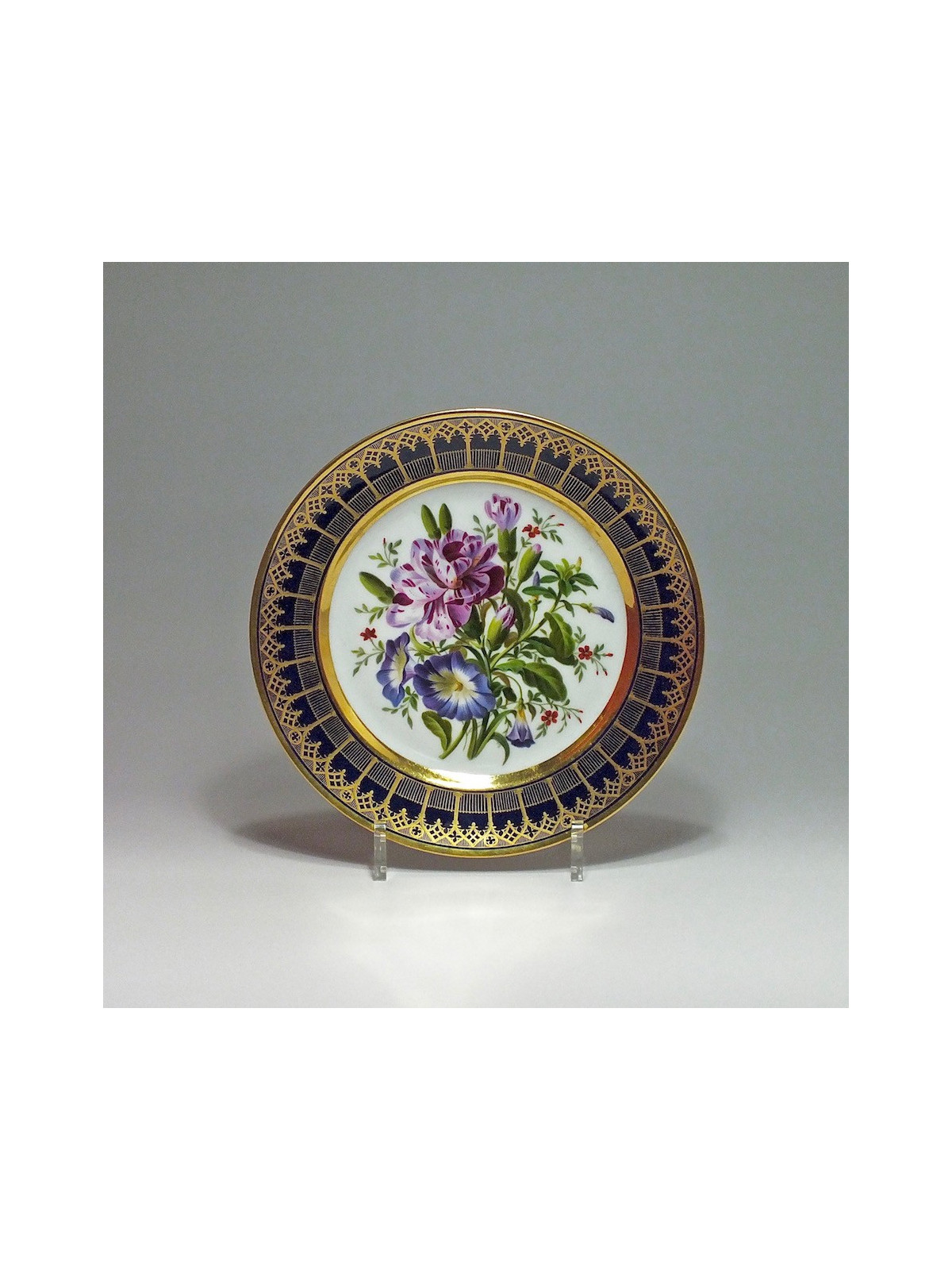 Paris - Darte - Assiette à décor d'un bouquet de fleurs - XIXe Siècle - Vers 1820.