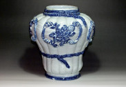 Nevers - Vase en faïence décor de "vannerie" - XVIIe siècle