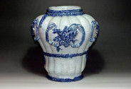 Nevers - Vase en faïence décor de "vannerie" - XVIIe siècle