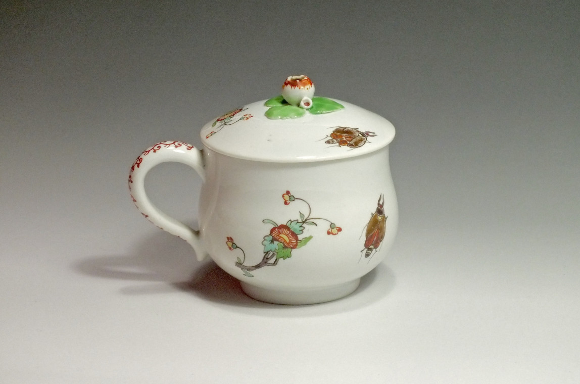Chantilly - decor juice jug Kakiemon - eighteenth century (2)