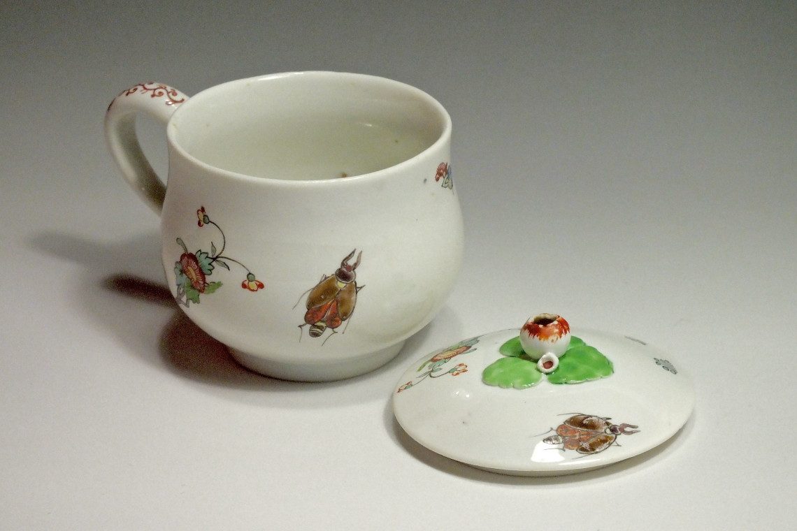 Chantilly - decor juice jug Kakiemon - eighteenth century (2)