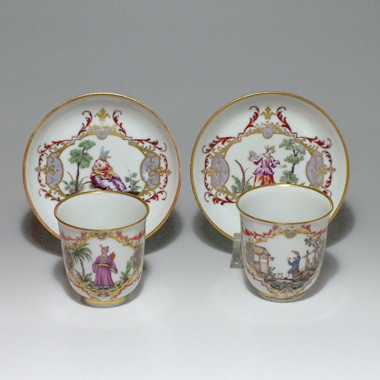 Doccia (italie) - Deux tasses à décor "alla Sassone" - XVIIIe Siècle