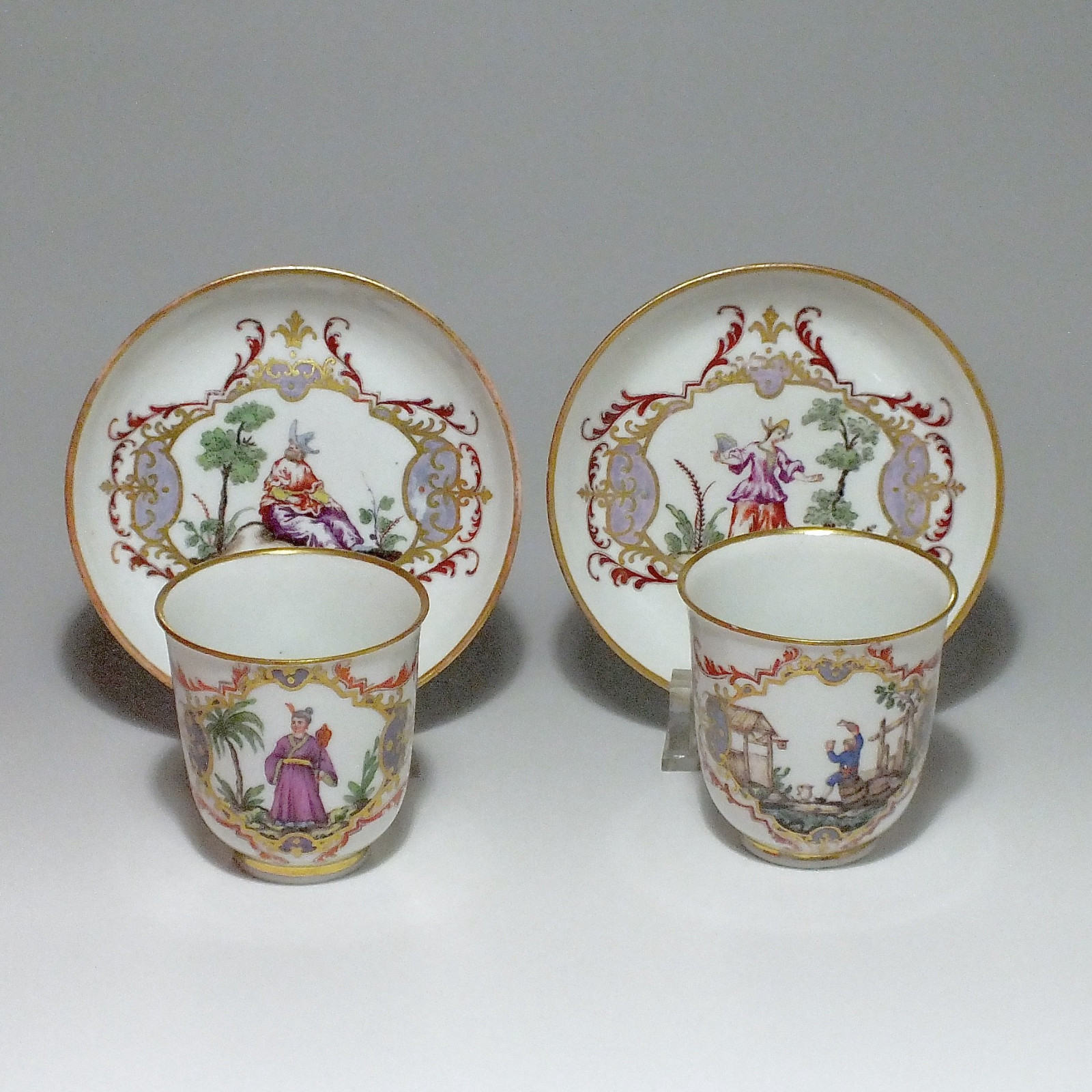 Doccia (italie) - Deux tasses à décor "alla Sassone" - XVIIIe Siècle