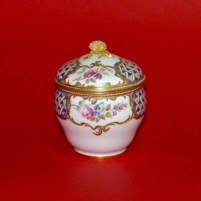 Sèvres - Pot à sucre Hébert - XVIIIe siècle - 1759