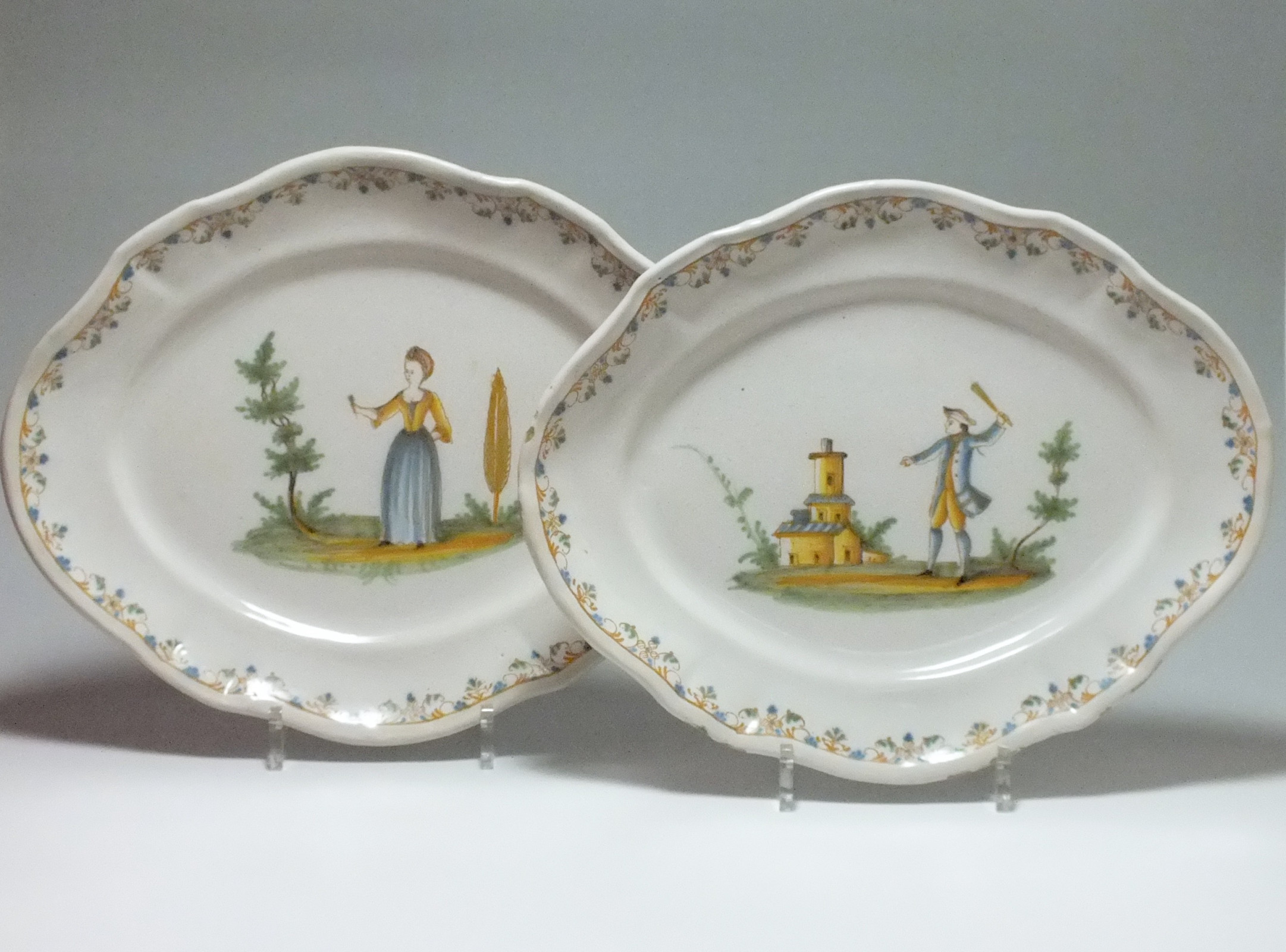 Lyon - dishes Pair - eighteenth century
