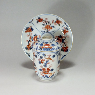 Chine - Grand gobelet couvert à décor Imari - XVIIIe siècle