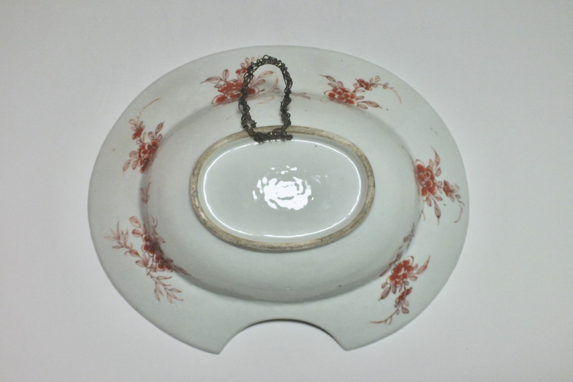 COMPANY OF INDIA - Shaving plate - pink Family - Time(Period) QIANLONG ( 1736-1795 )