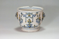 Moustiers - Rare rafraîchissoir à verre à décor Bérain polychrome - XVIIIe siècle