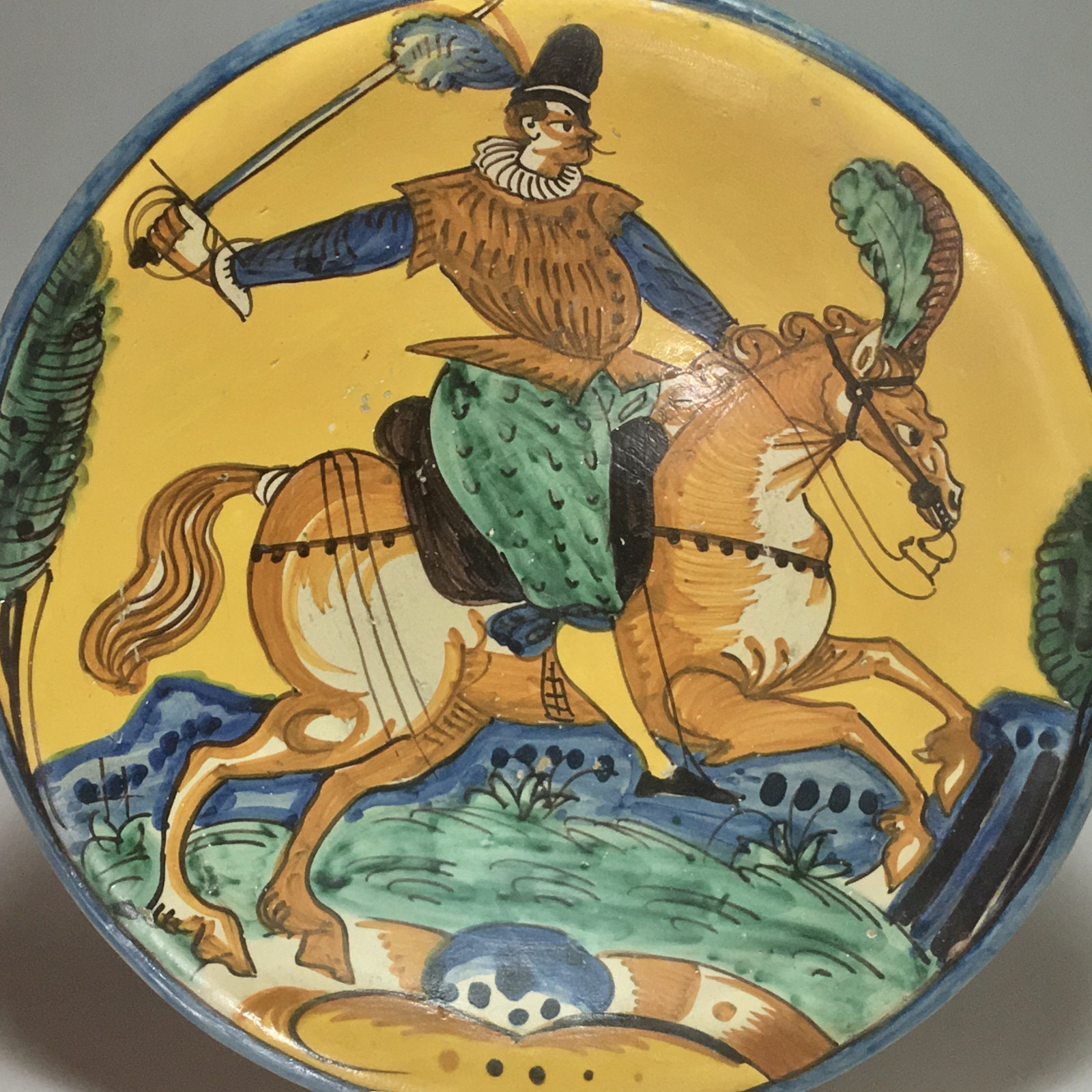 MONTELUPO – (Italie) - Plat en faïence décor d'un cavalier -  XVIIe siècle