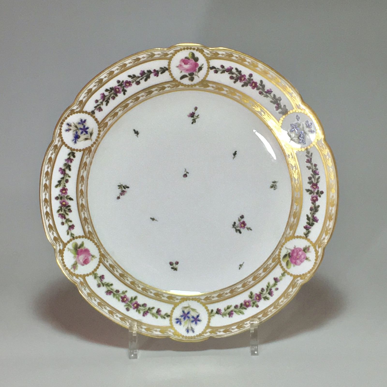 Paris – Clignancourt – Manufacture dite de Monsieur - Paire d'assiettes – XVIIIe siècle