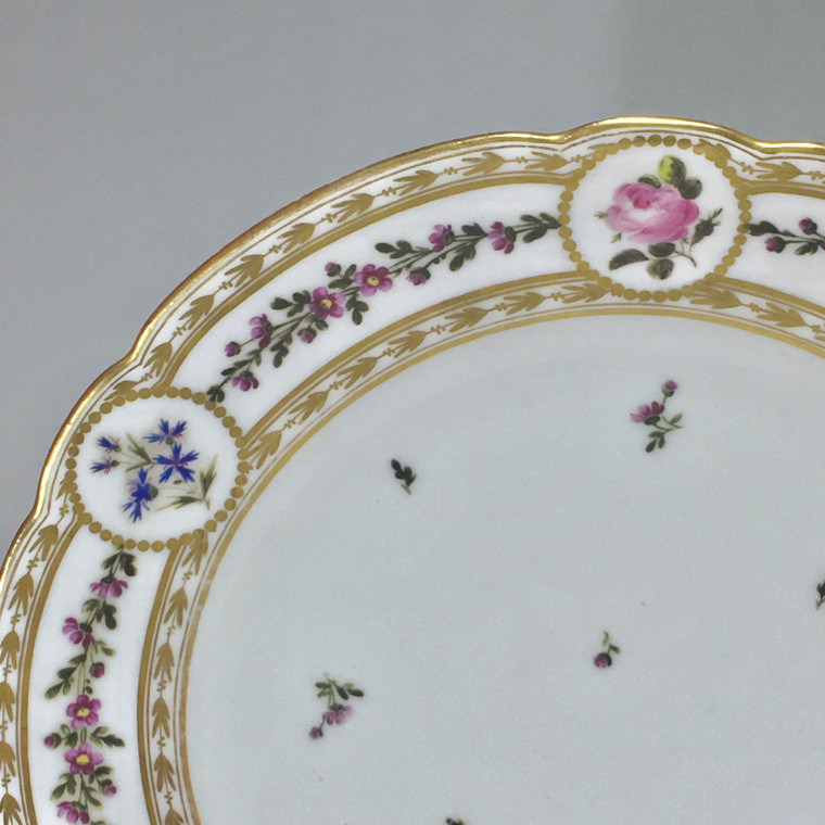 Paris – Clignancourt – Manufacture dite de Monsieur - Paire d'assiettes – XVIIIe siècle