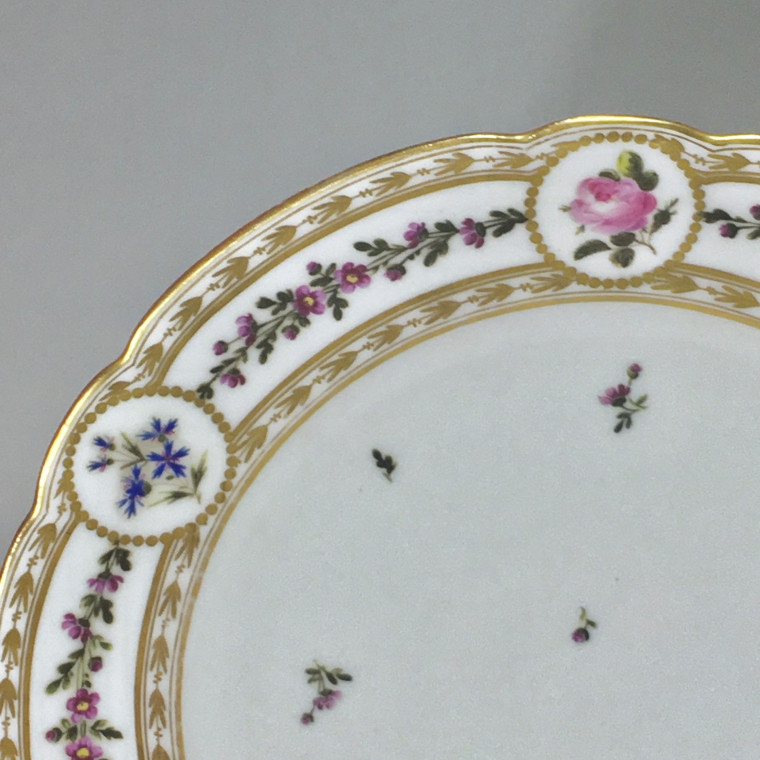 Paris – Clignancourt – Manufacture dite de Monsieur - Paire d'assiettes – XVIIIe siècle