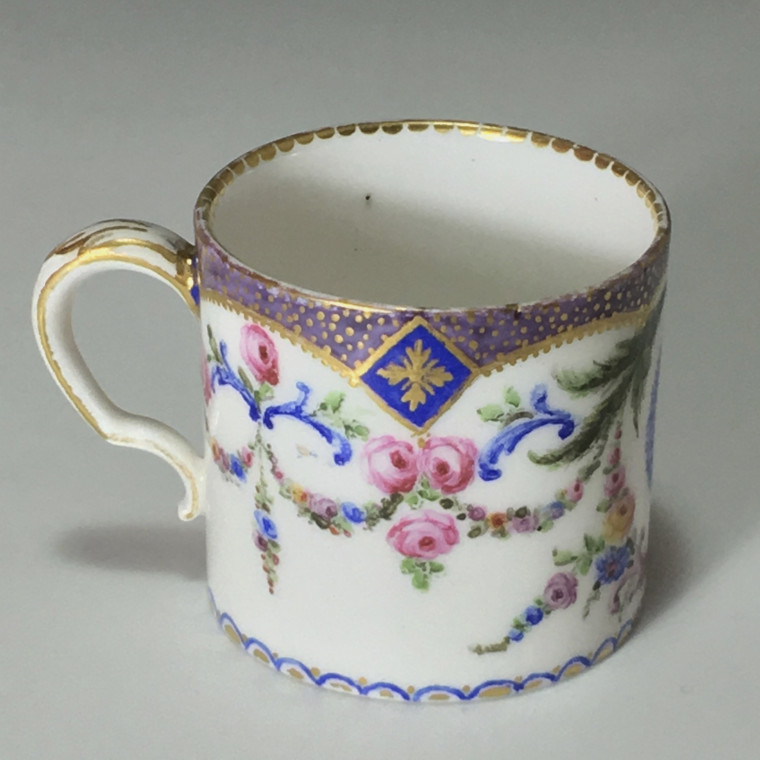 Sèvres - Tasse mignonette - XVIIIe siècle