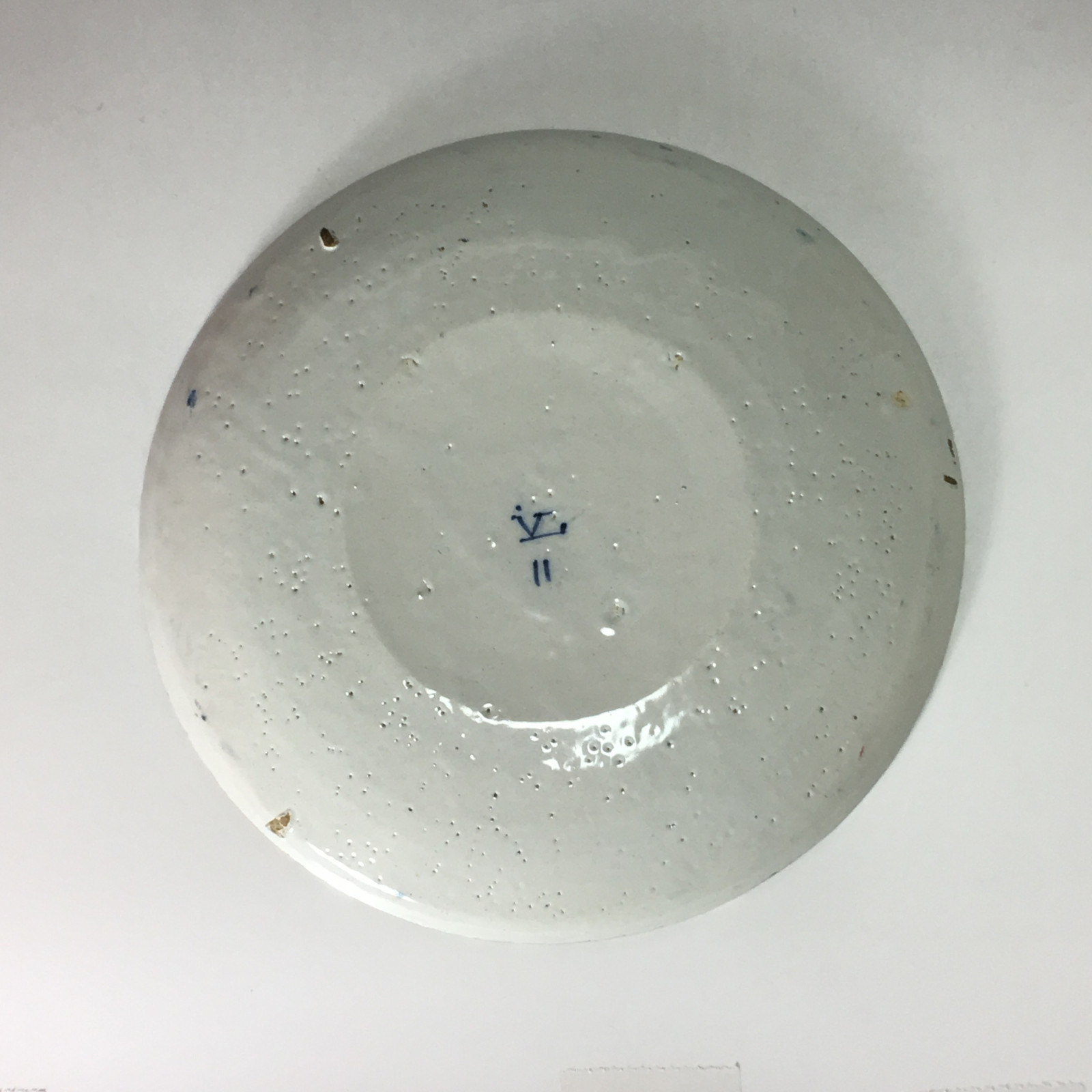 DELFT - Assiette dite " aux quatre coeurs " - Fin du XVIIe siècle