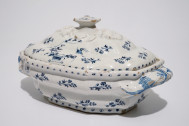 Bruxelles - terrine décor dit  'à la haie fleurie" - XVIIIe siècle