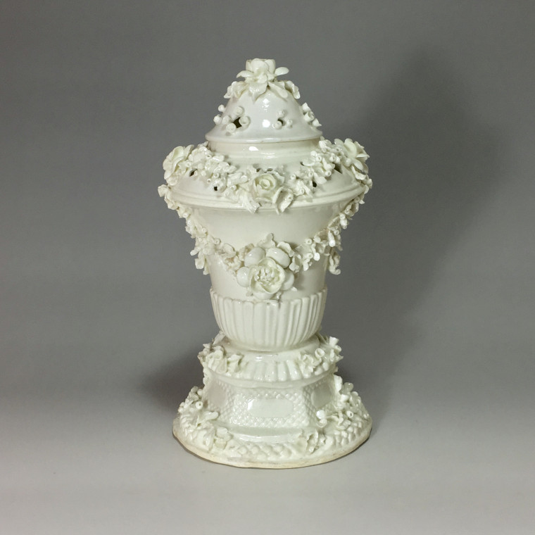 Saint-Cloud - Pot pourri couvert - XVIIIe siècle