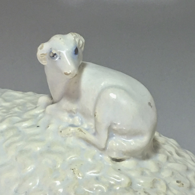 Alcora (Espagne) Terrine figurant un bélier - XVIIIe siècle